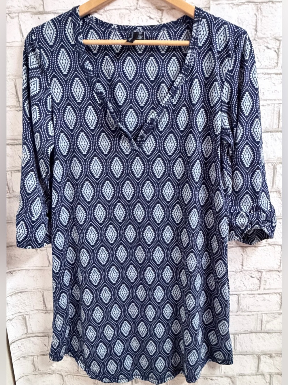 Women’s Size Small Cynthia Rowley Navy & White Geometric V-Neck Dress